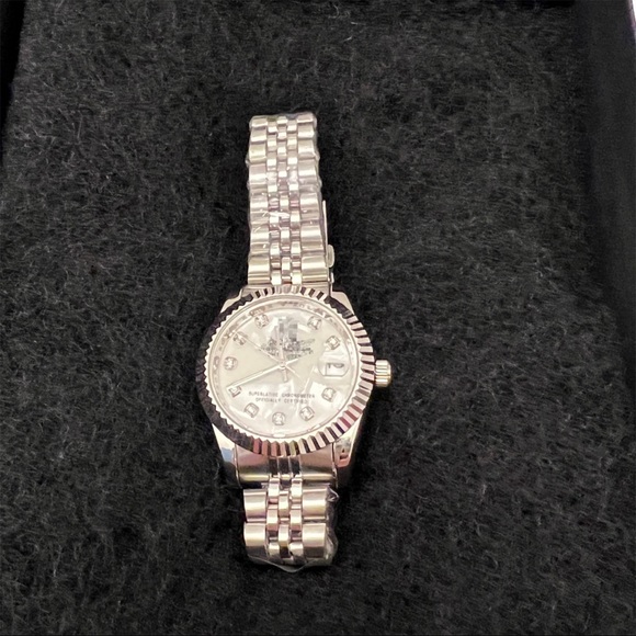 Luxury Watch for women - NEW - Picture 2 of 2